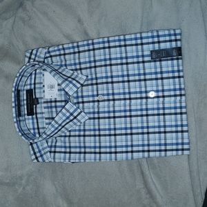 Slim-Fit Wrinkle Resistant Shirt